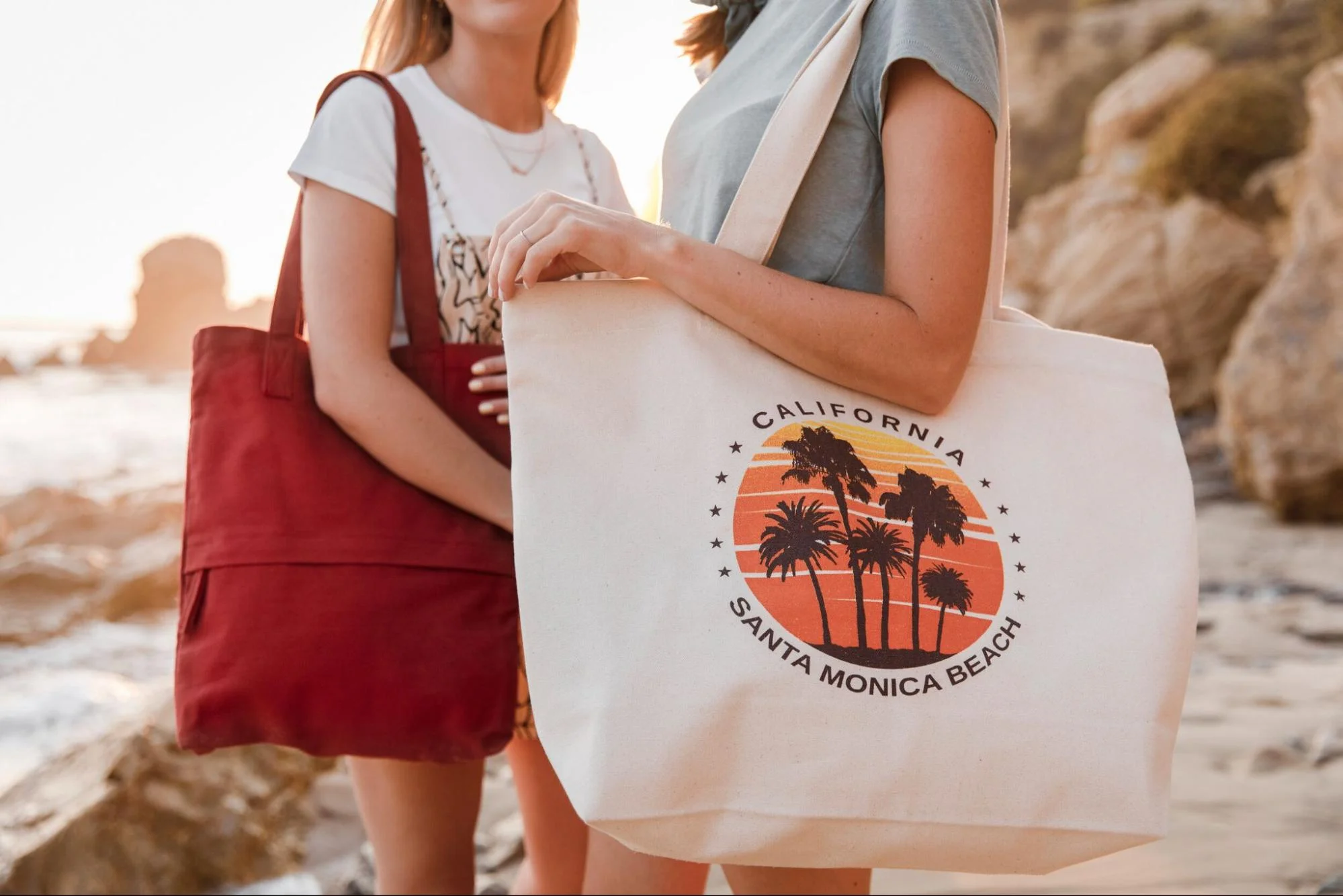 Eco-friendly organic cotton tote bags are sustainable carrying solutions